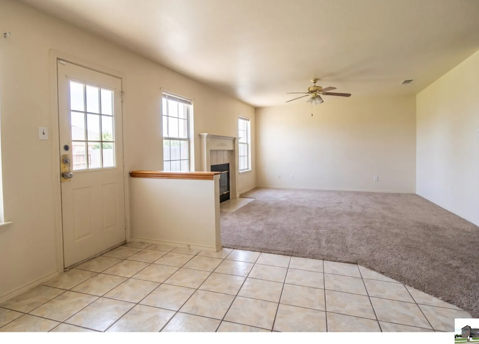 4 bed, 2.5 bath, 2184 sqft, $1,925 — Photo 2
