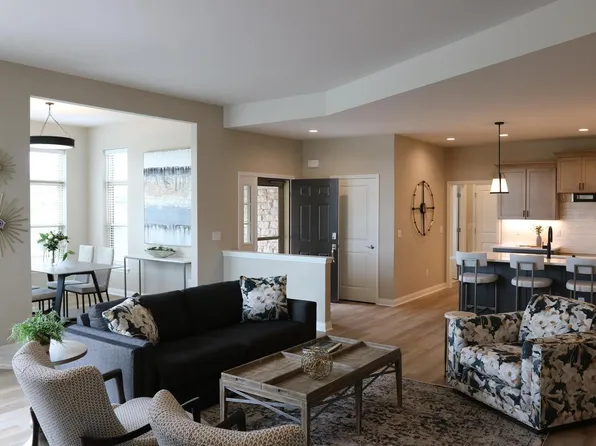 892 S Verona CIRCLE #31, Grafton, WI 53024