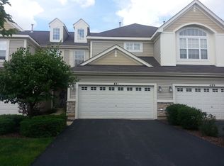 491 Vaughn Cir, Aurora, IL 60502