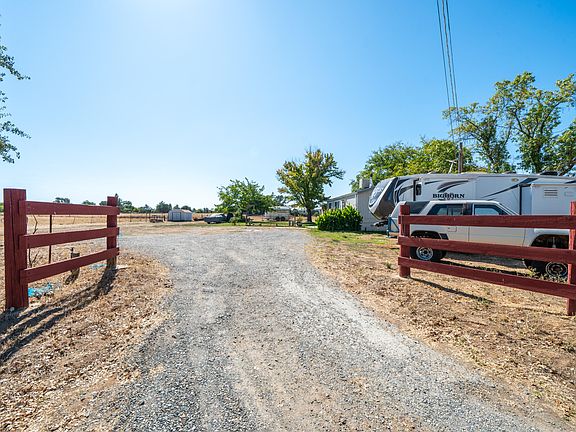 2nd image of 22159 Bend Ferry Rd