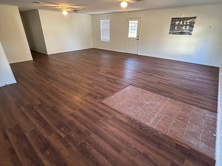 1731 County Road 3701 — Photo 6