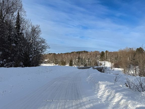 3rd image of 100 Maple Island Rd