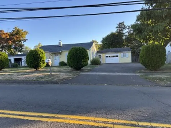 829 Durham Rd, Wallingford, CT 06492