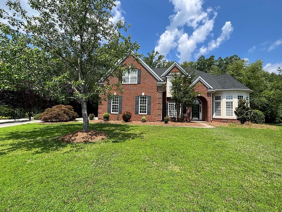 1st image of 9720 Royal Colony Dr