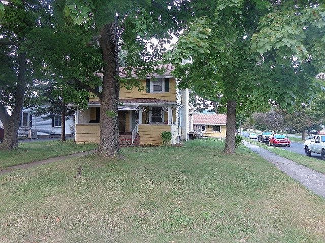 1st image of 92 Oakwood Ave