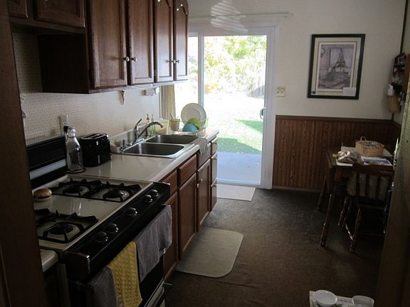 5th image of 186 Joyce Ct
