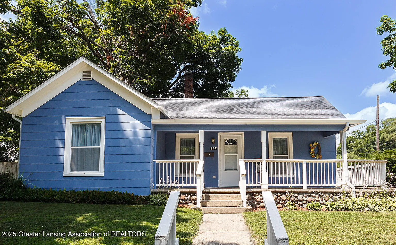 327 Mineral St photo 1