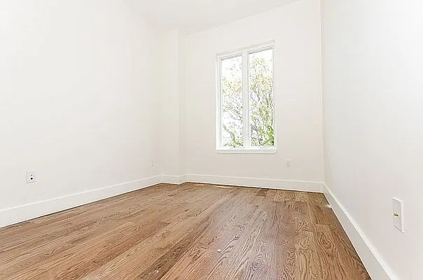 Rented by ERNY LLC | media 8