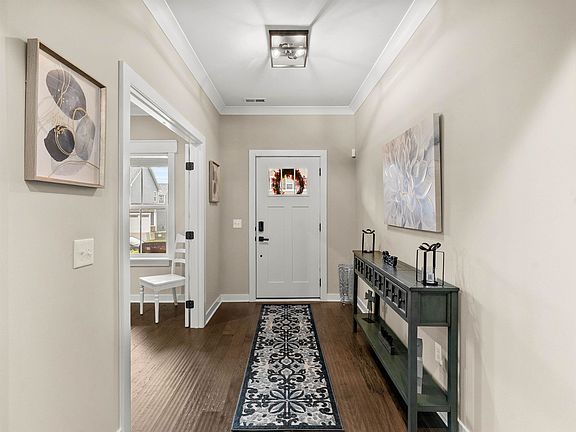 5th image of 102 Mohegan Way