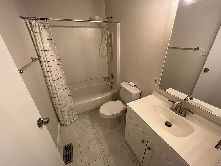 2824 Henslowe Dr — Photo 30