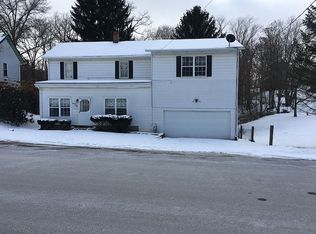 132 2nd St SE, Carrollton, OH