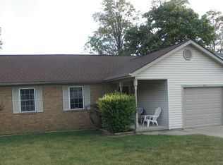 352 Hickory Dr, Connersville, IN 47331