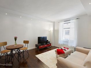100 W 58th St APT 3E, New York, NY