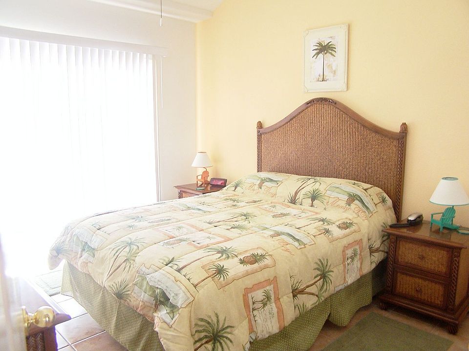 street side master suite