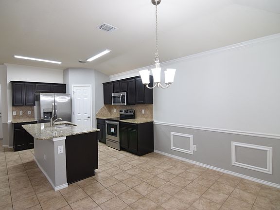 5th image of 5401 Laustin Ln