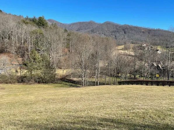 21C Ash Branch Cir, Hayesville, NC 28904