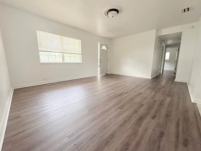 809 Briandav St — Photo 4