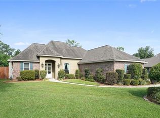 515 Mossy Oak Cir, Madisonville, LA 70447