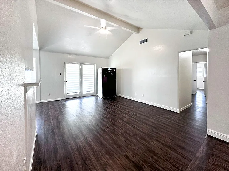 9270 Theysen Dr — Photo 6