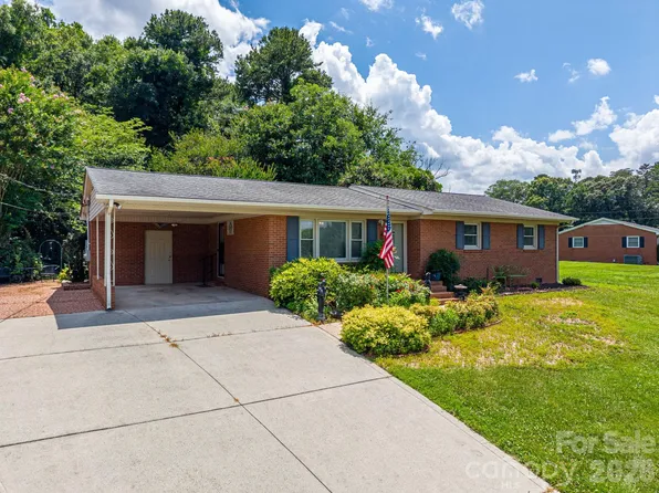13 Spruce Pine Dr, Belmont, NC 28012
