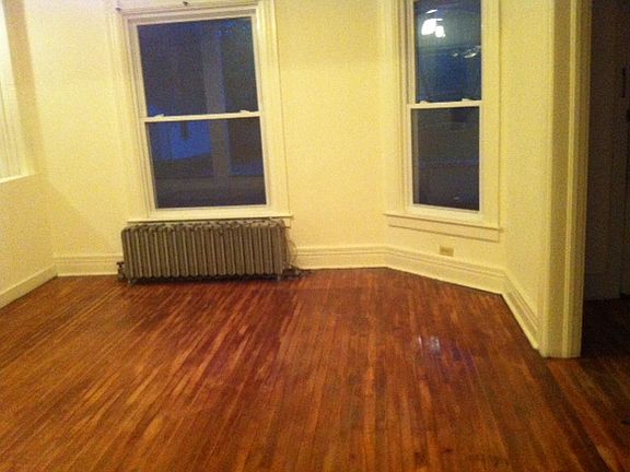 4th image of 72 Sanford St