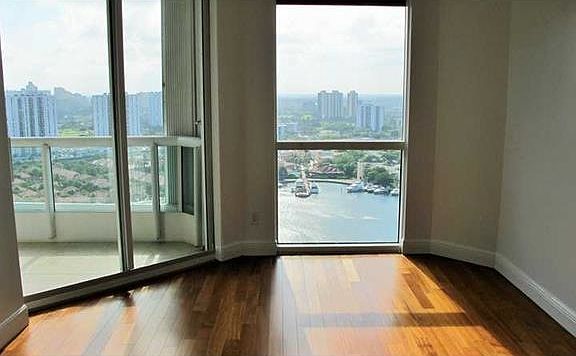 3rd image of 21205 Yacht Club Dr APT 2804