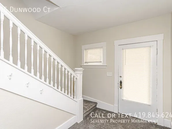 815 Dunwood Ct, Toledo, OH 43609