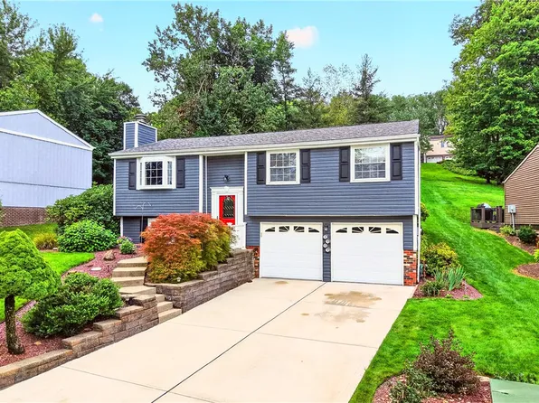1909 Michren Cir, South Park, PA 15129
