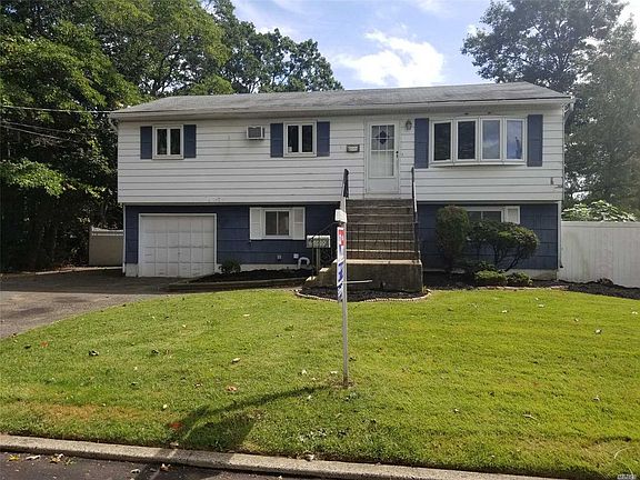 2nd image of 230 Farmers Ave