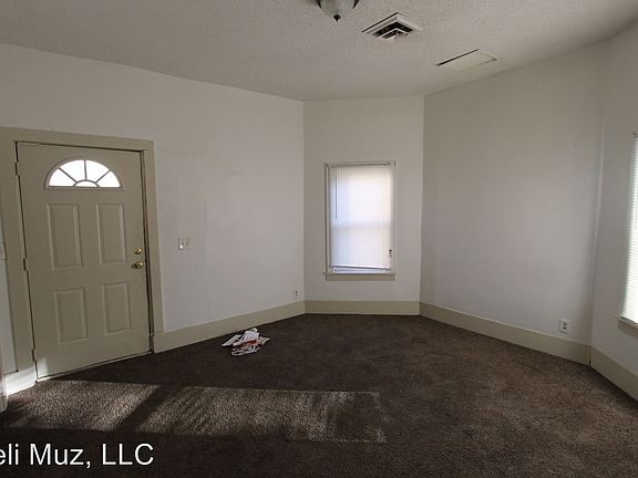 3rd image of 304 E Louisiana St