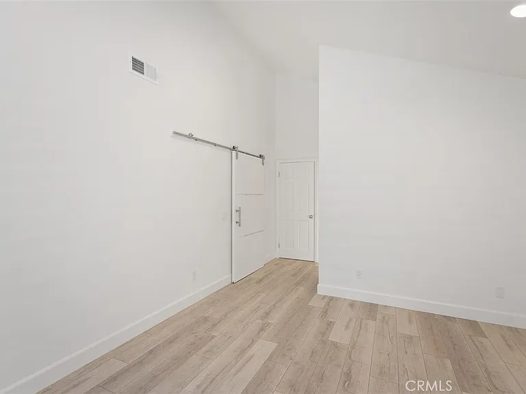 5 Columbus — Photo 24