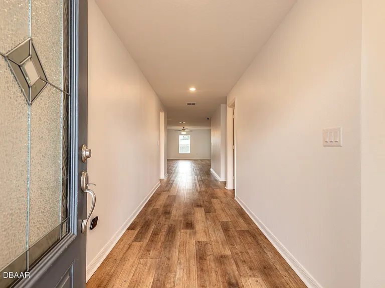 1009 Rosetta Dr — Photo 5