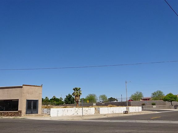 5th image of 406 S 2nd Ave