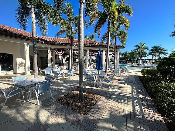 Tiki Bar