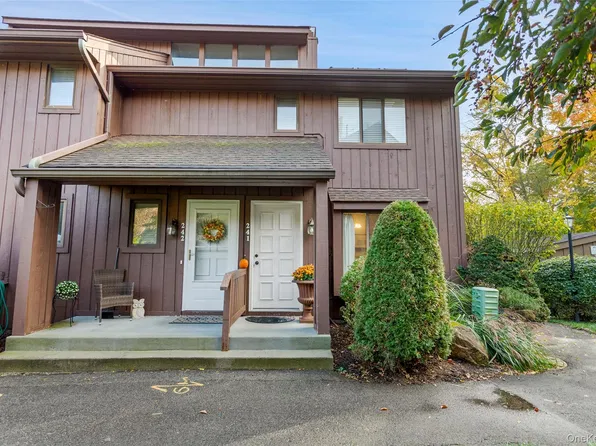 241 Old Farm Lane, Mohegan Lake, NY 10547