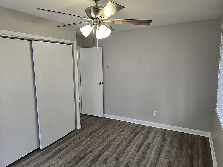 730 Lippencott St — Photo 13