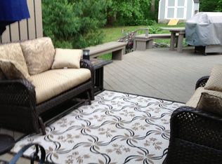17070 Maple Dr, Chagrin Falls, OH 44023
