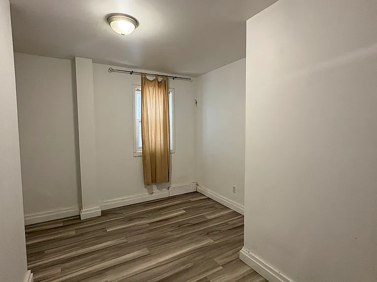 196 Eugenie St #2 — Photo 6