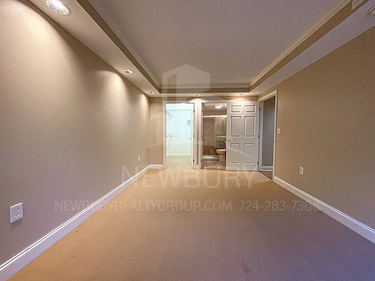 530 N Main Street - The Townhouse. — Photo 60