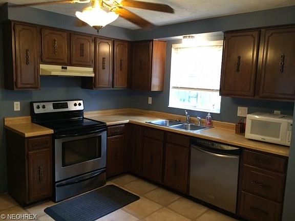 5th image of 9007 Briarbrook Dr NE