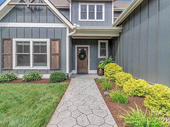 2nd image of 136 Ellis Ln