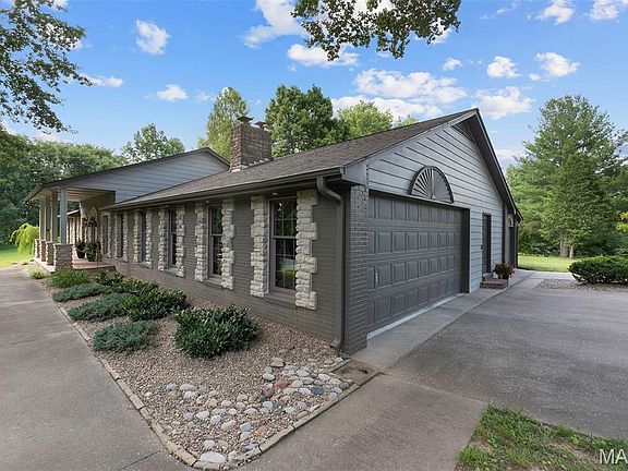 4th image of 1024 Wolf Ln