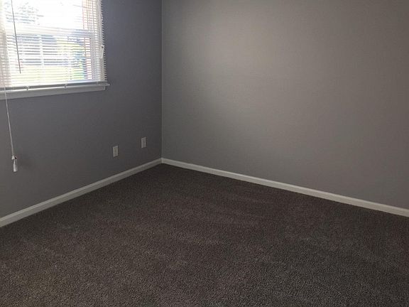 3rd image of 2035 Altamont Ct APT 39