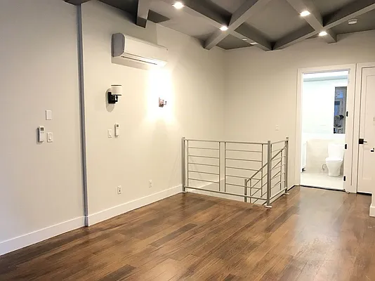 Rented by Zuz Realty | media 49