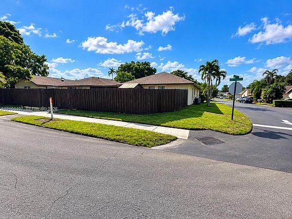 5th image of 2074 SW 71st Way