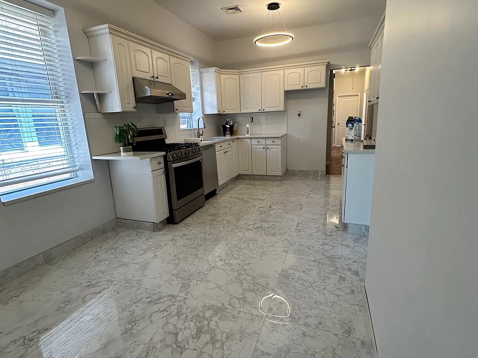 2995 Bedford Ave #2