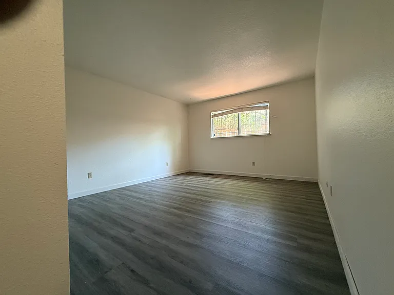 604 Rose Ave #606 — Photo 19
