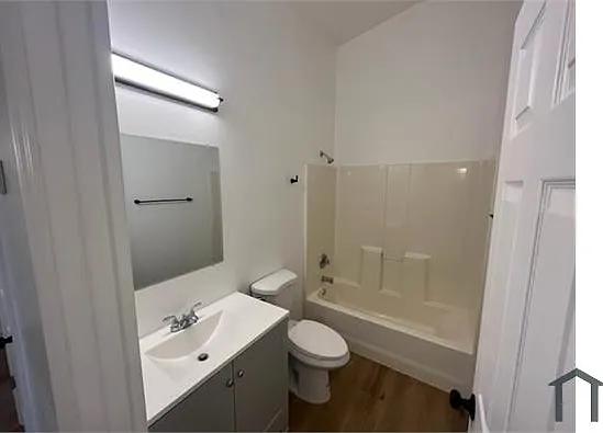 1028 N 27th St #1 — Photo 9