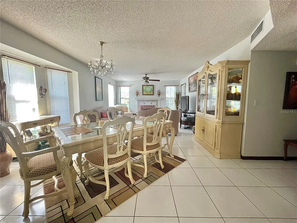 2 bed, 2.0 bath, 1192 sqft, $2,100 — Photo 4