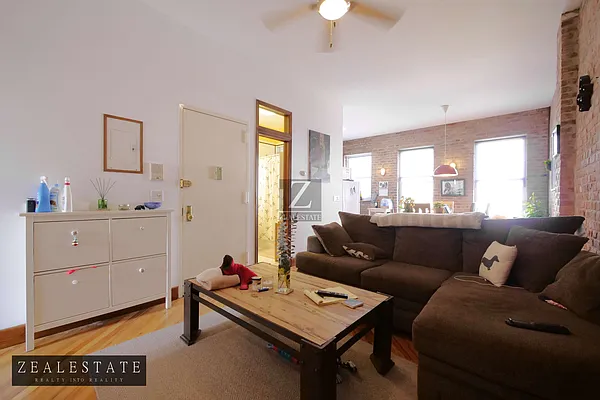 Rented by ZealEstate Group Inc | media 29